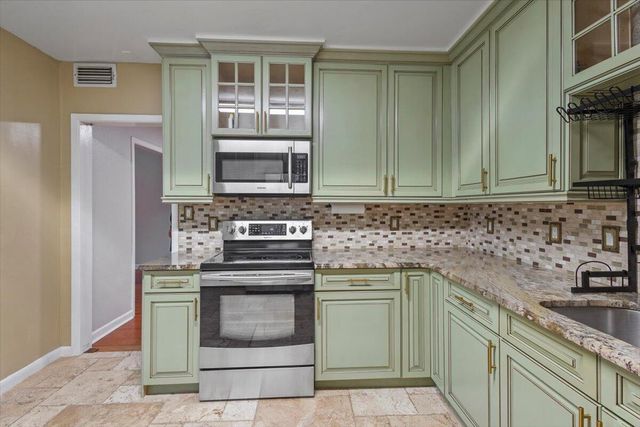 1407 Wyoming Avenue, Fort Pierce, FL 34982