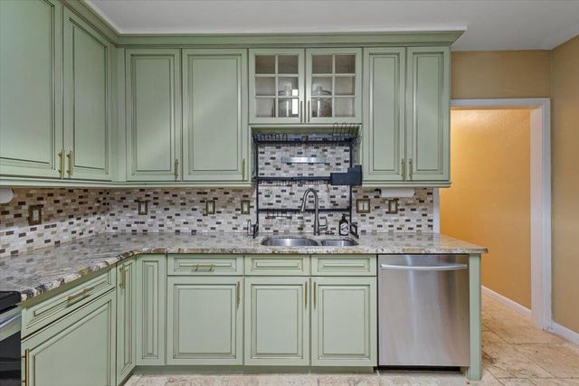 1407 Wyoming Avenue, Fort Pierce, FL 34982