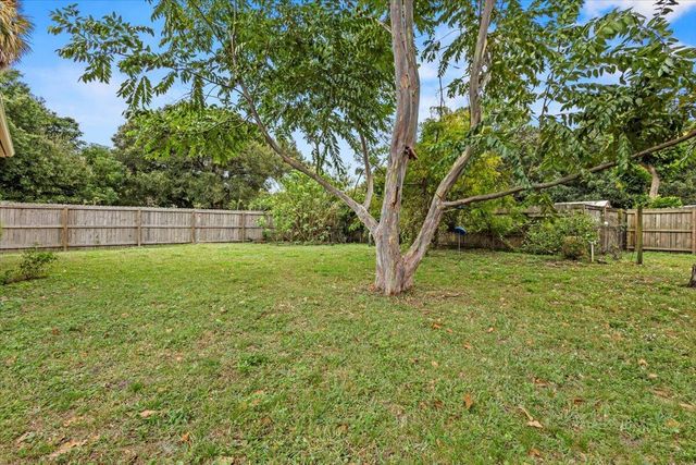 1407 Wyoming Avenue, Fort Pierce, FL 34982