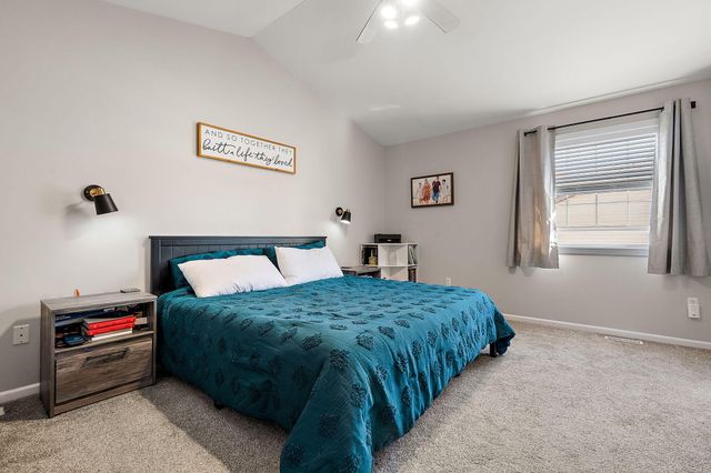 696 Admiral Drive, Porter, IN 46304