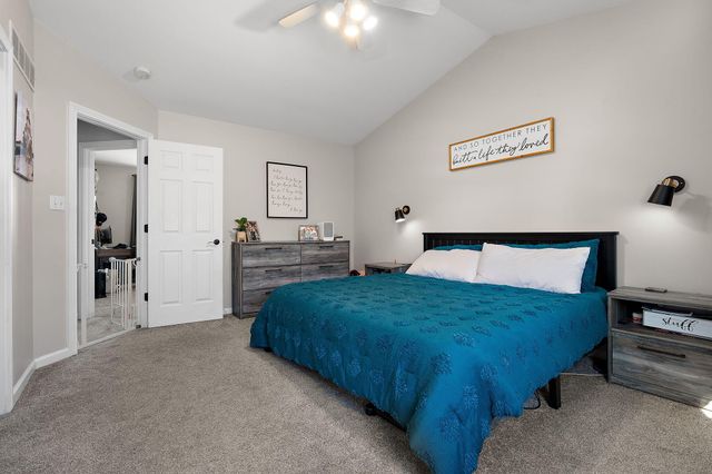 696 Admiral Drive, Porter, IN 46304