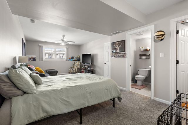 696 Admiral Drive, Porter, IN 46304