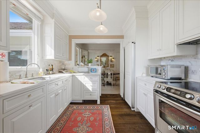 10 Scholes Lane, Essex, CT 06426