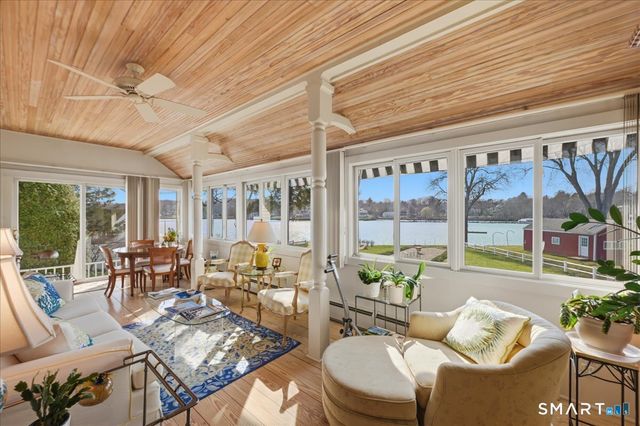 10 Scholes Lane, Essex, CT 06426