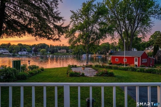 10 Scholes Lane, Essex, CT 06426