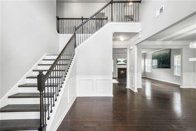 200 Cherokee Reserve Cir, Canton, GA 30115