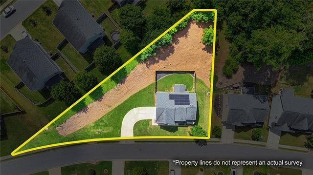 200 Cherokee Reserve Cir, Canton, GA 30115