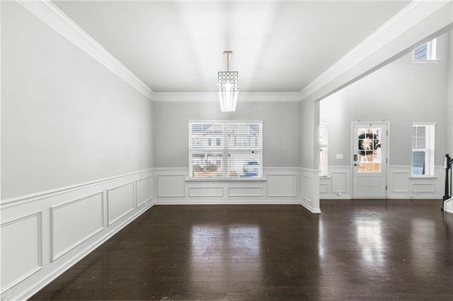 200 Cherokee Reserve Cir, Canton, GA 30115