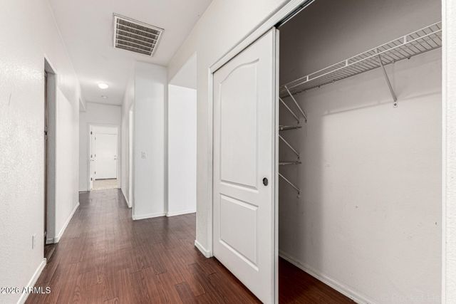 2202 W CARTER Road, Phoenix, AZ 85041