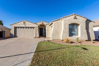 2202 W CARTER Road, Phoenix, AZ 85041