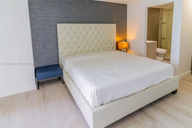 45 SW 9th St 3601, Miami, FL 33130