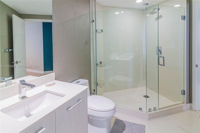 45 SW 9th St 3601, Miami, FL 33130