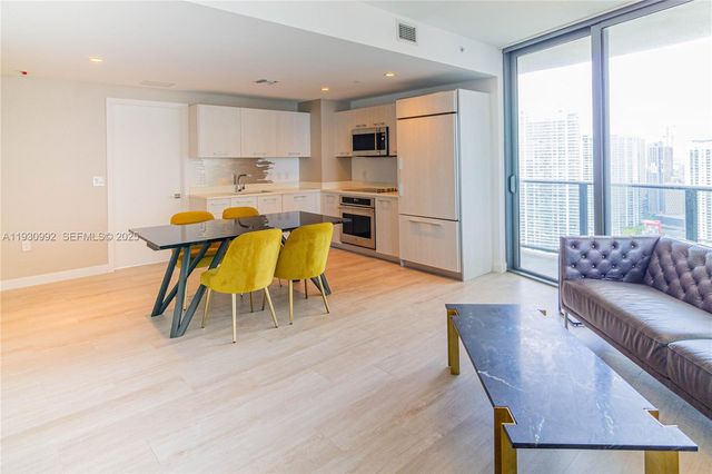 45 SW 9th St 3601, Miami, FL 33130