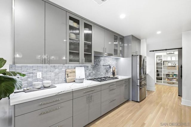 531 J Avenue, Coronado, CA 92118
