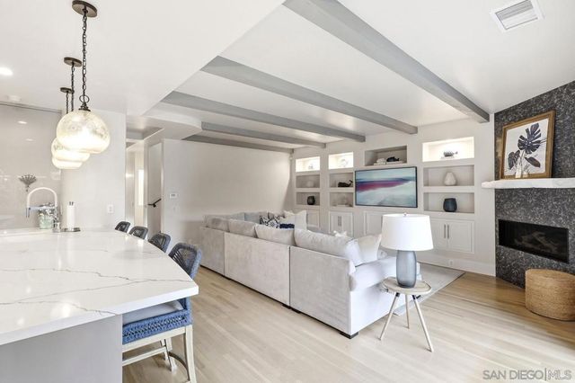 531 J Avenue, Coronado, CA 92118