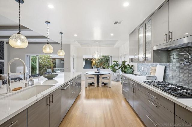 531 J Avenue, Coronado, CA 92118