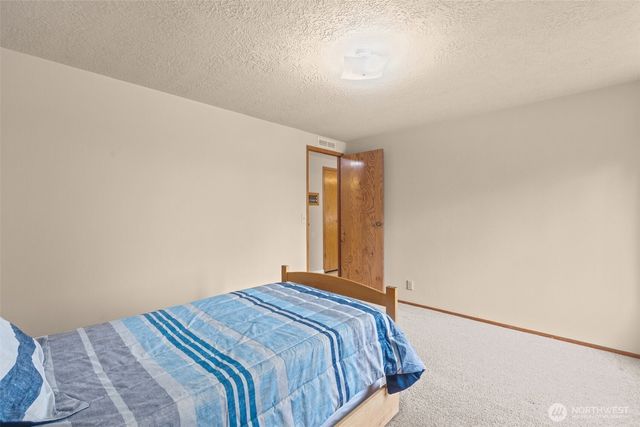 17373 Woodcrest Drive NE, Bothell, WA 98011