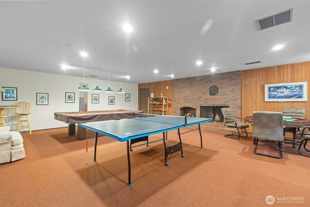 17373 Woodcrest Drive NE, Bothell, WA 98011