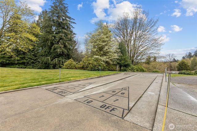 17373 Woodcrest Drive NE, Bothell, WA 98011