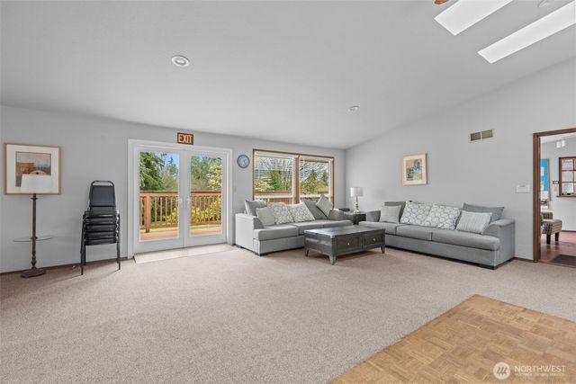 17373 Woodcrest Drive NE, Bothell, WA 98011