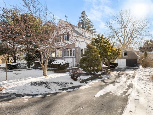 224 Pelham Street, Methuen, MA 01844