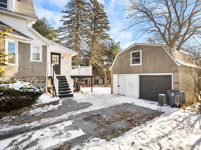 224 Pelham Street, Methuen, MA 01844