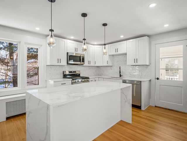 224 Pelham Street, Methuen, MA 01844