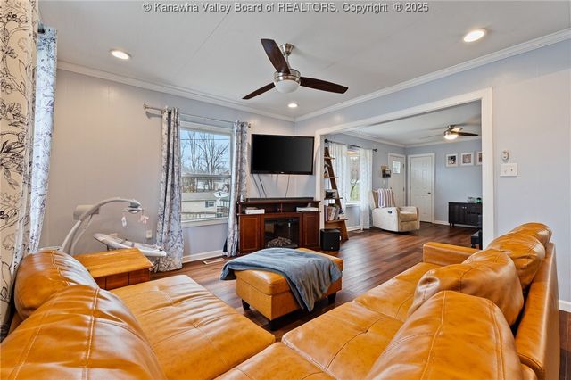 108 Cobble Lane, Cross Lanes, WV 25313