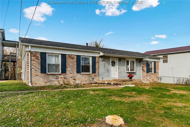 108 Cobble Lane, Cross Lanes, WV 25313