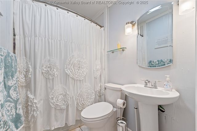 108 Cobble Lane, Cross Lanes, WV 25313