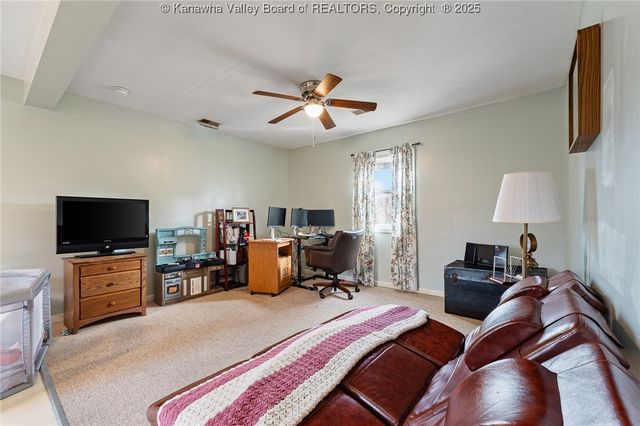 108 Cobble Lane, Cross Lanes, WV 25313