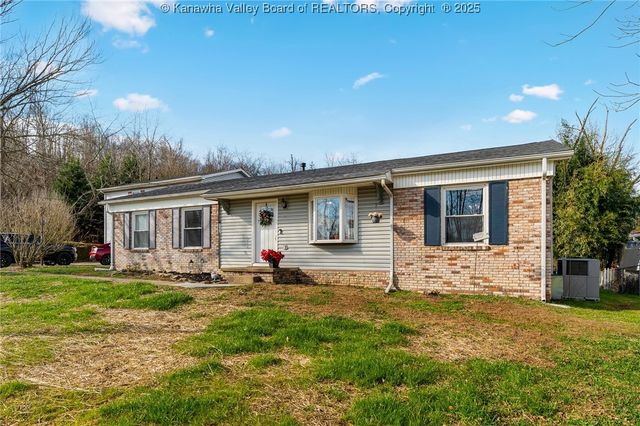 108 Cobble Lane, Cross Lanes, WV 25313