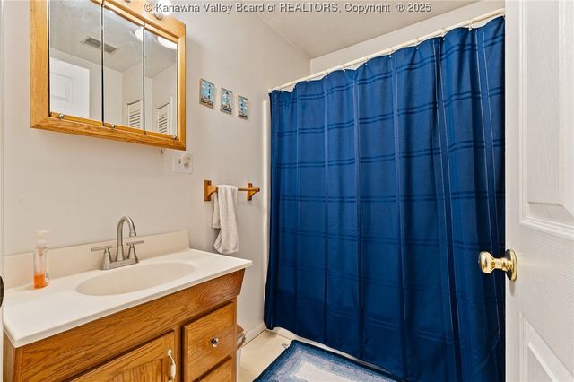 108 Cobble Lane, Cross Lanes, WV 25313