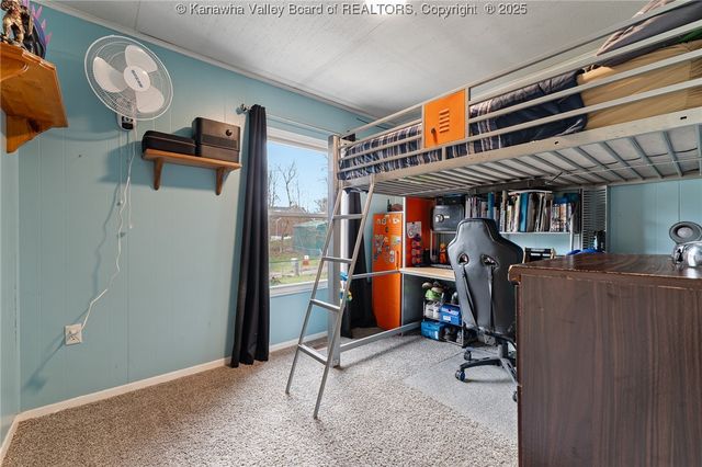 108 Cobble Lane, Cross Lanes, WV 25313