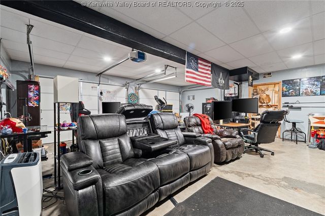 108 Cobble Lane, Cross Lanes, WV 25313