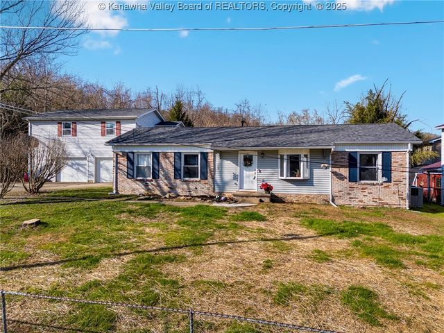 108 Cobble Lane, Cross Lanes, WV 25313
