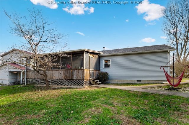 108 Cobble Lane, Cross Lanes, WV 25313