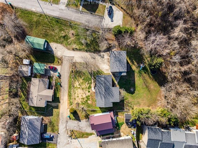 108 Cobble Lane, Cross Lanes, WV 25313