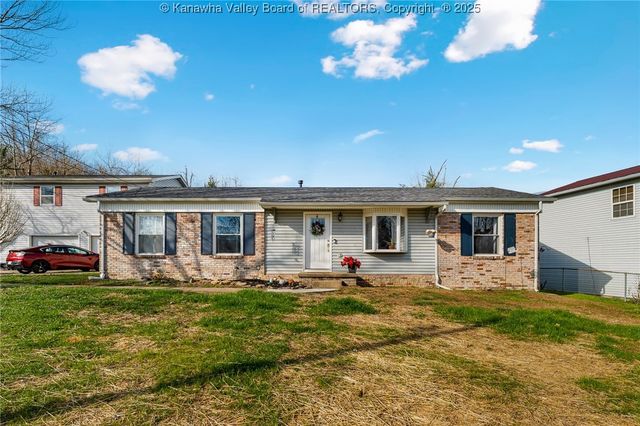 108 Cobble Lane, Cross Lanes, WV 25313