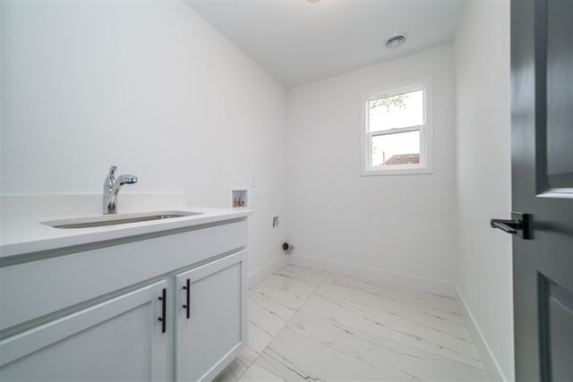 11200 Tremont Lane, Plymouth, MI 48170