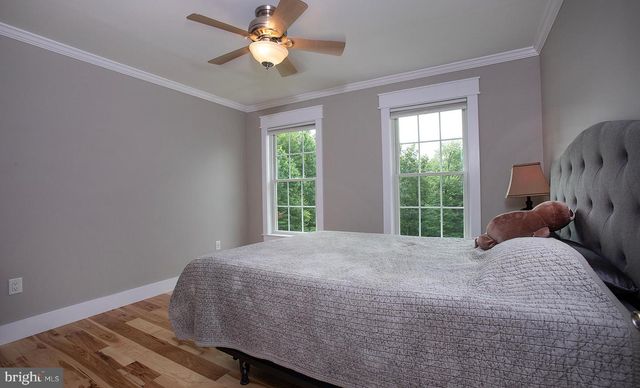6960 FISHING CREEK VALLEY RD, Harrisburg, PA 17112