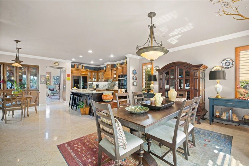 Image 15 of property listing at 32 Mossdale Court, Azusa, CA 91702