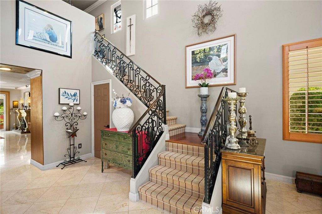 Image 19 of property listing at 32 Mossdale Court, Azusa, CA 91702