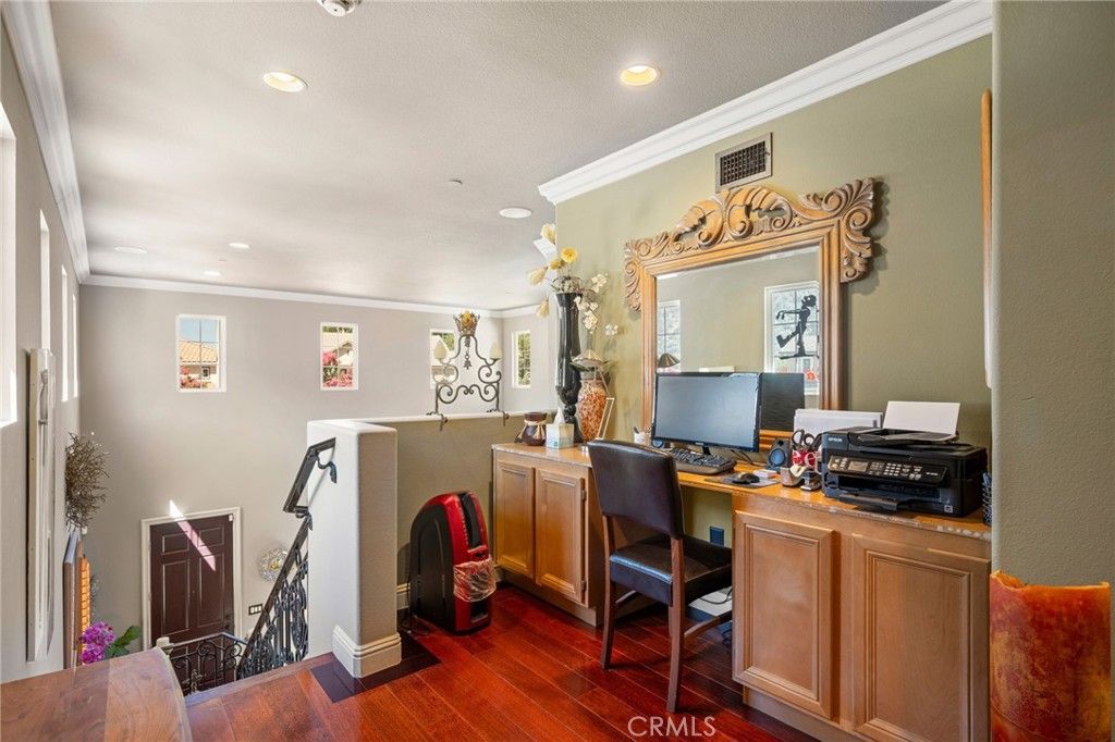 Image 20 of property listing at 32 Mossdale Court, Azusa, CA 91702