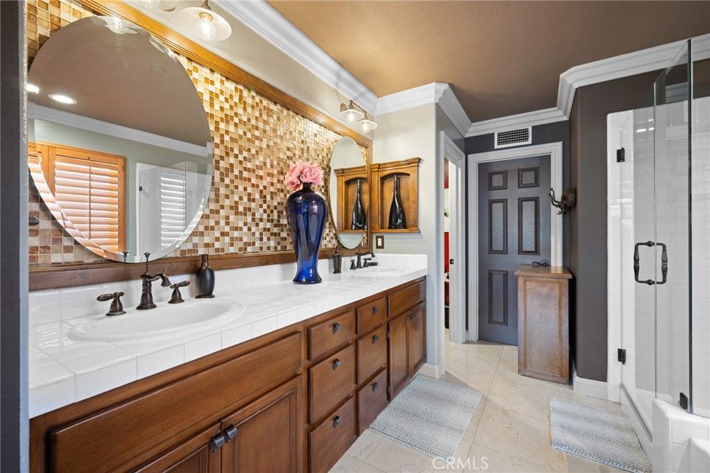 Image 24 of property listing at 32 Mossdale Court, Azusa, CA 91702