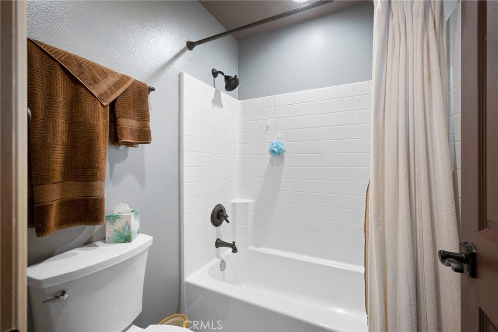 Image 31 of property listing at 32 Mossdale Court, Azusa, CA 91702