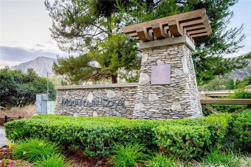 Image 51 of property listing at 32 Mossdale Court, Azusa, CA 91702