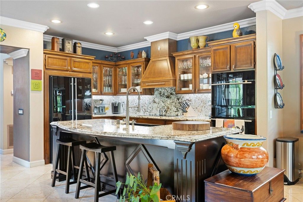 Image 7 of property listing at 32 Mossdale Court, Azusa, CA 91702