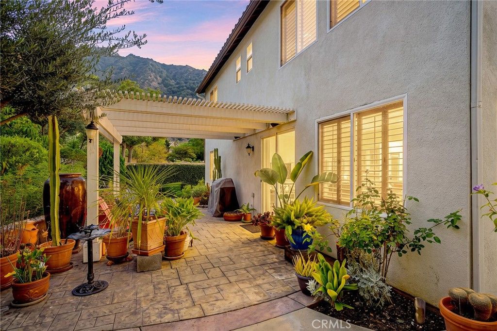 Image 74 of property listing at 32 Mossdale Court, Azusa, CA 91702