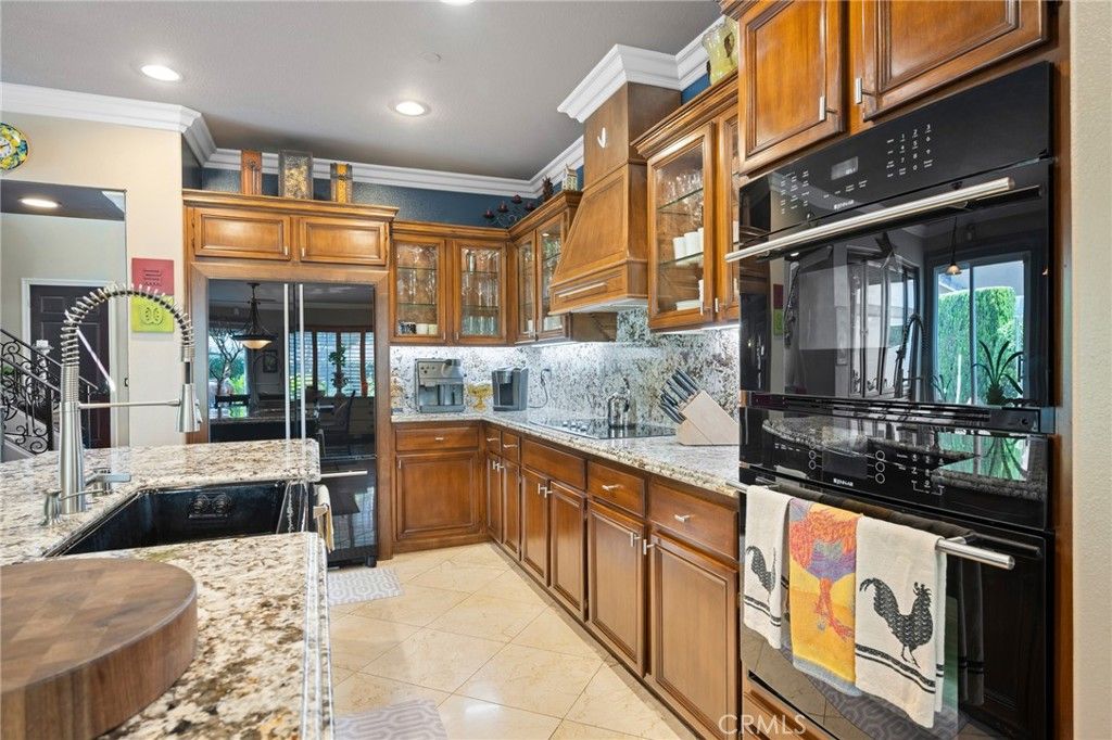 Image 8 of property listing at 32 Mossdale Court, Azusa, CA 91702
